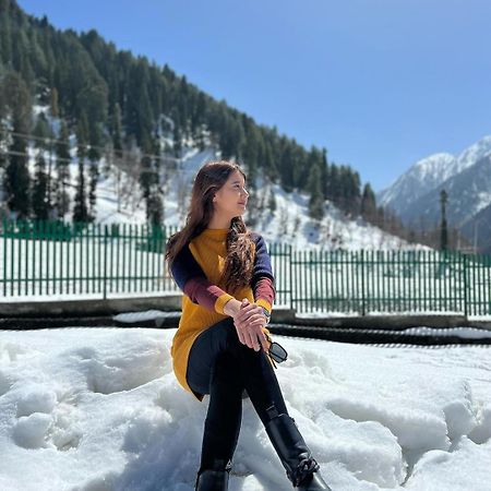 Srinagar Group Of Hotels Exterior foto