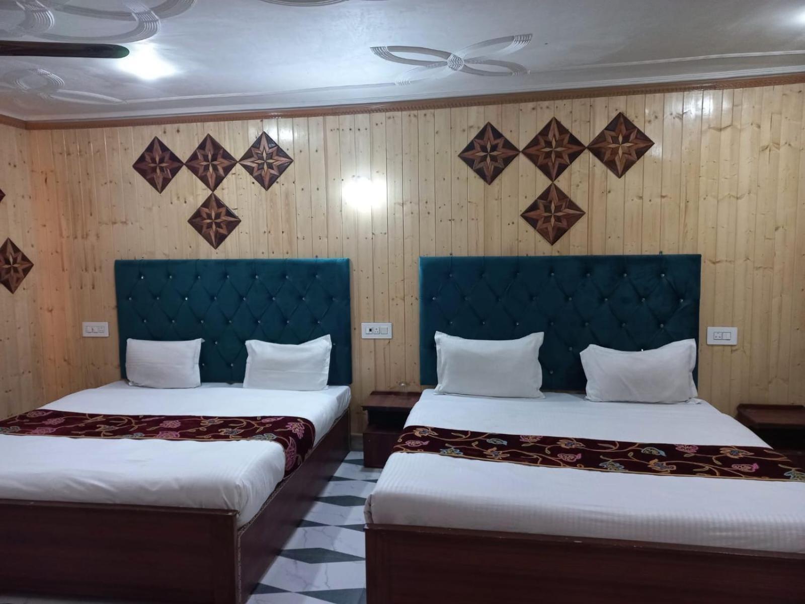 Srinagar Group Of Hotels Exterior foto