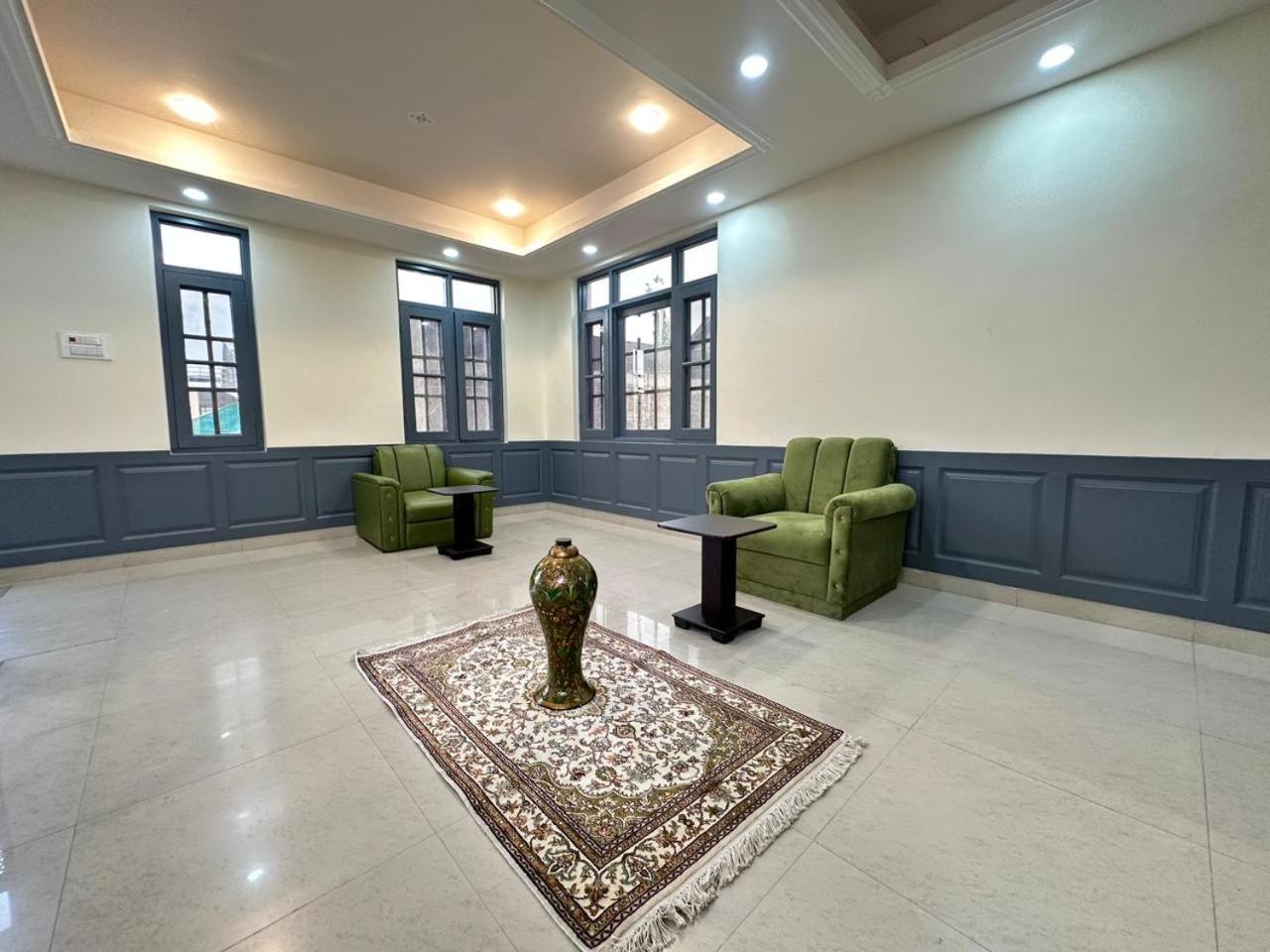 Srinagar Group Of Hotels Exterior foto