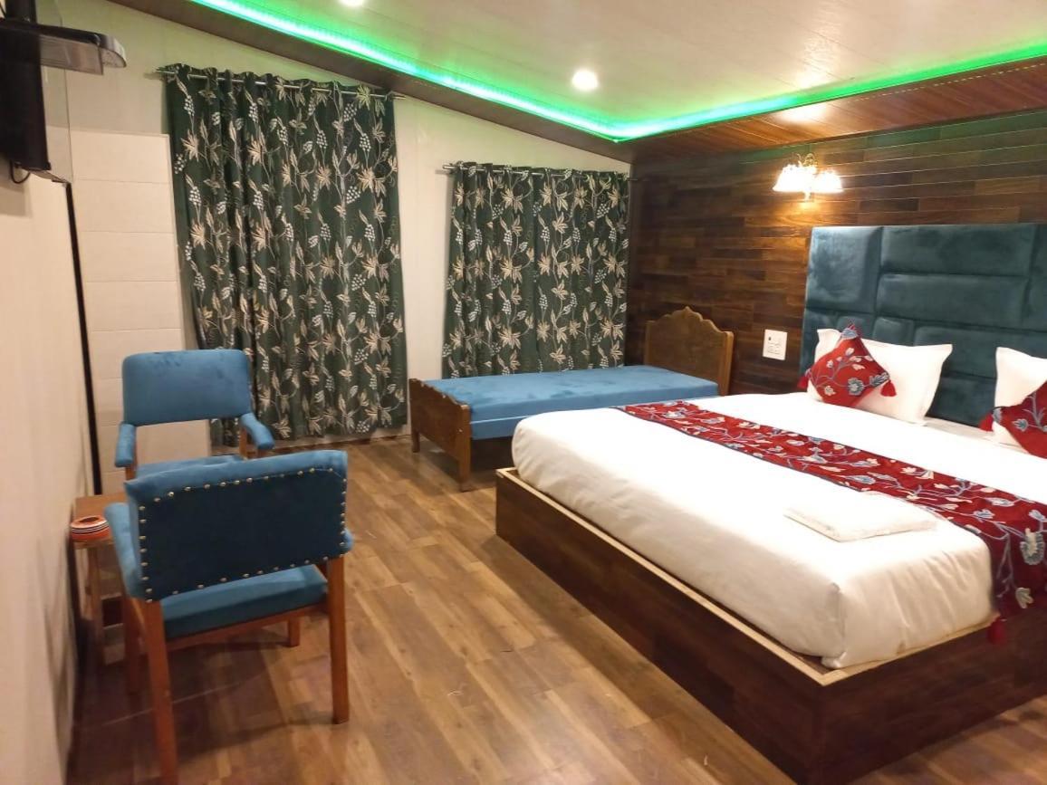 Srinagar Group Of Hotels Exterior foto