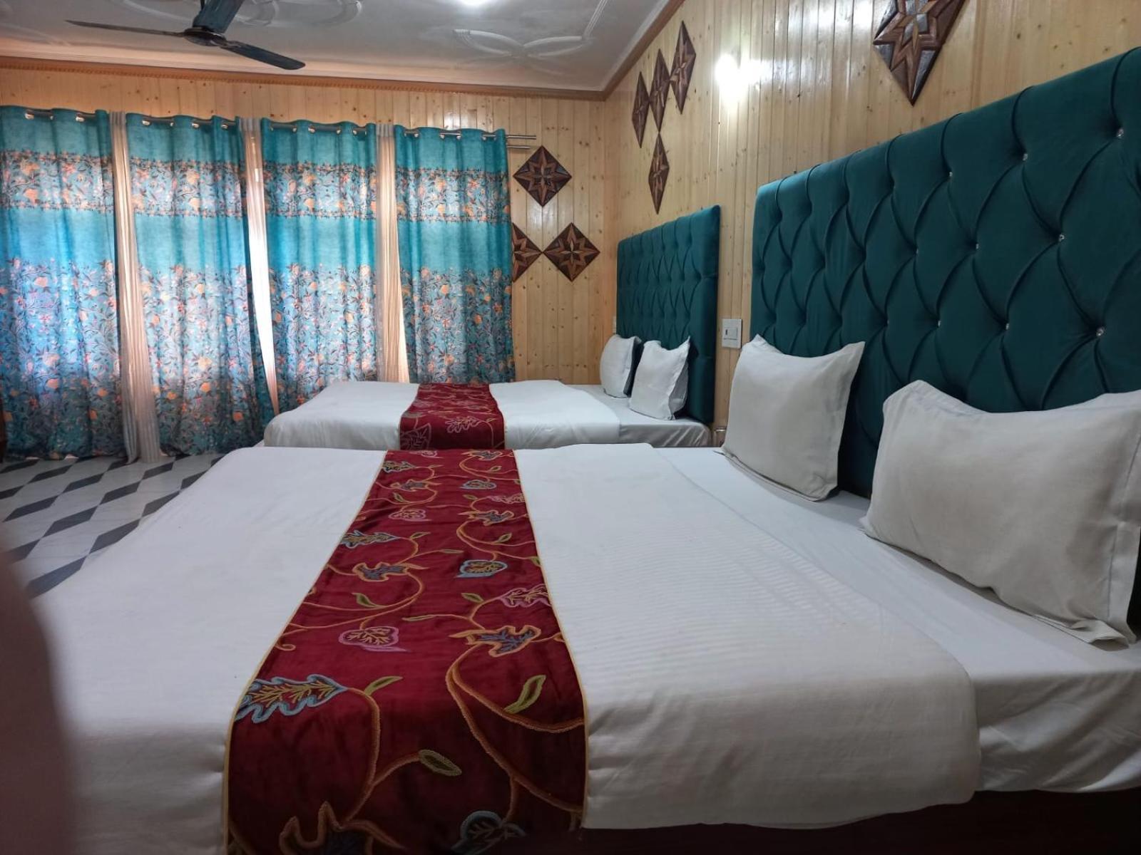 Srinagar Group Of Hotels Exterior foto