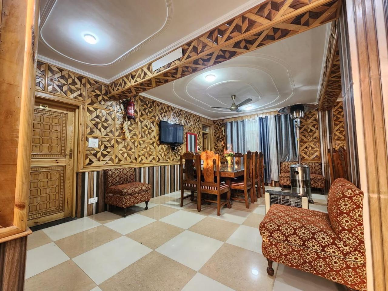 Srinagar Group Of Hotels Exterior foto