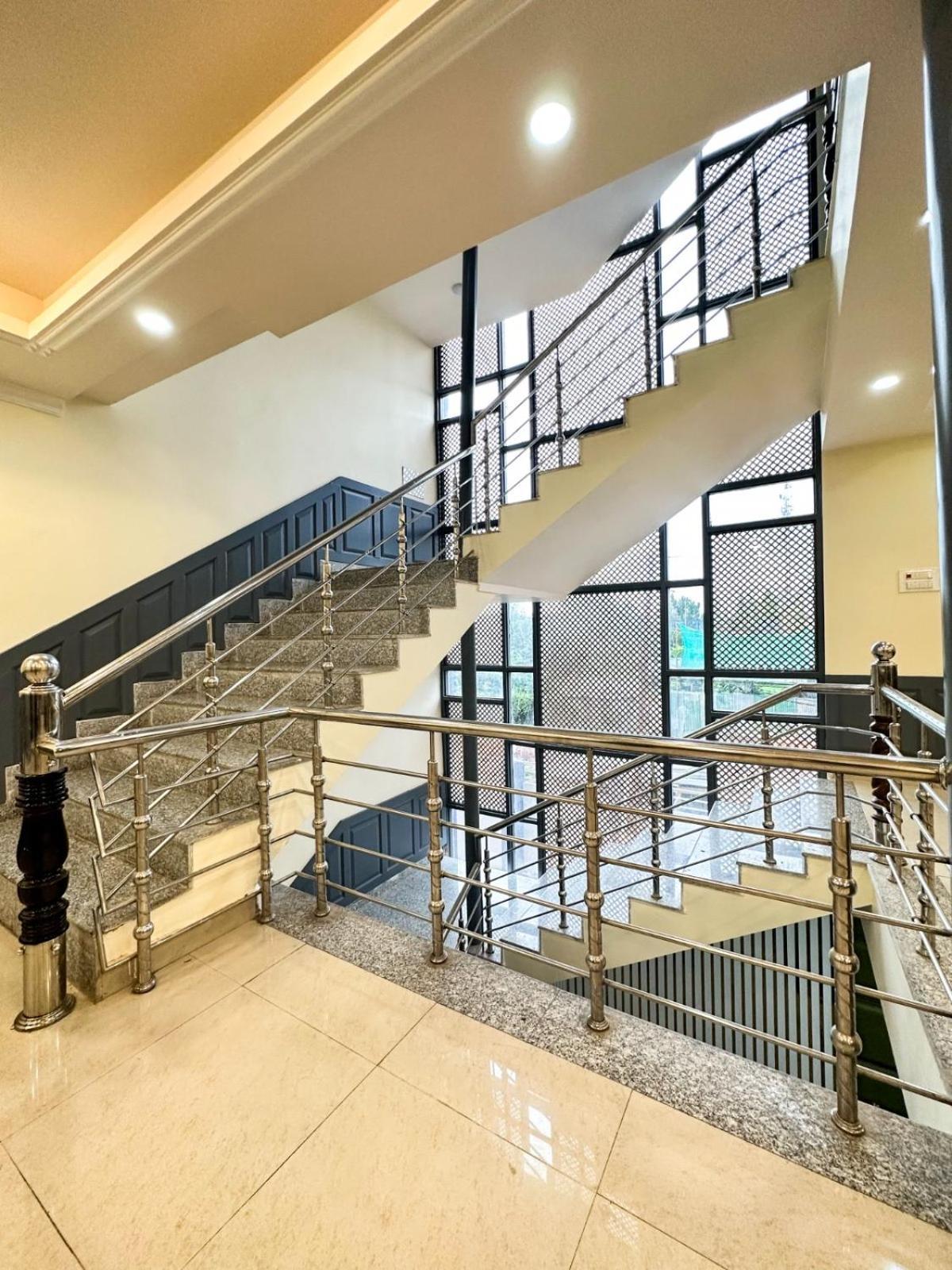 Srinagar Group Of Hotels Exterior foto
