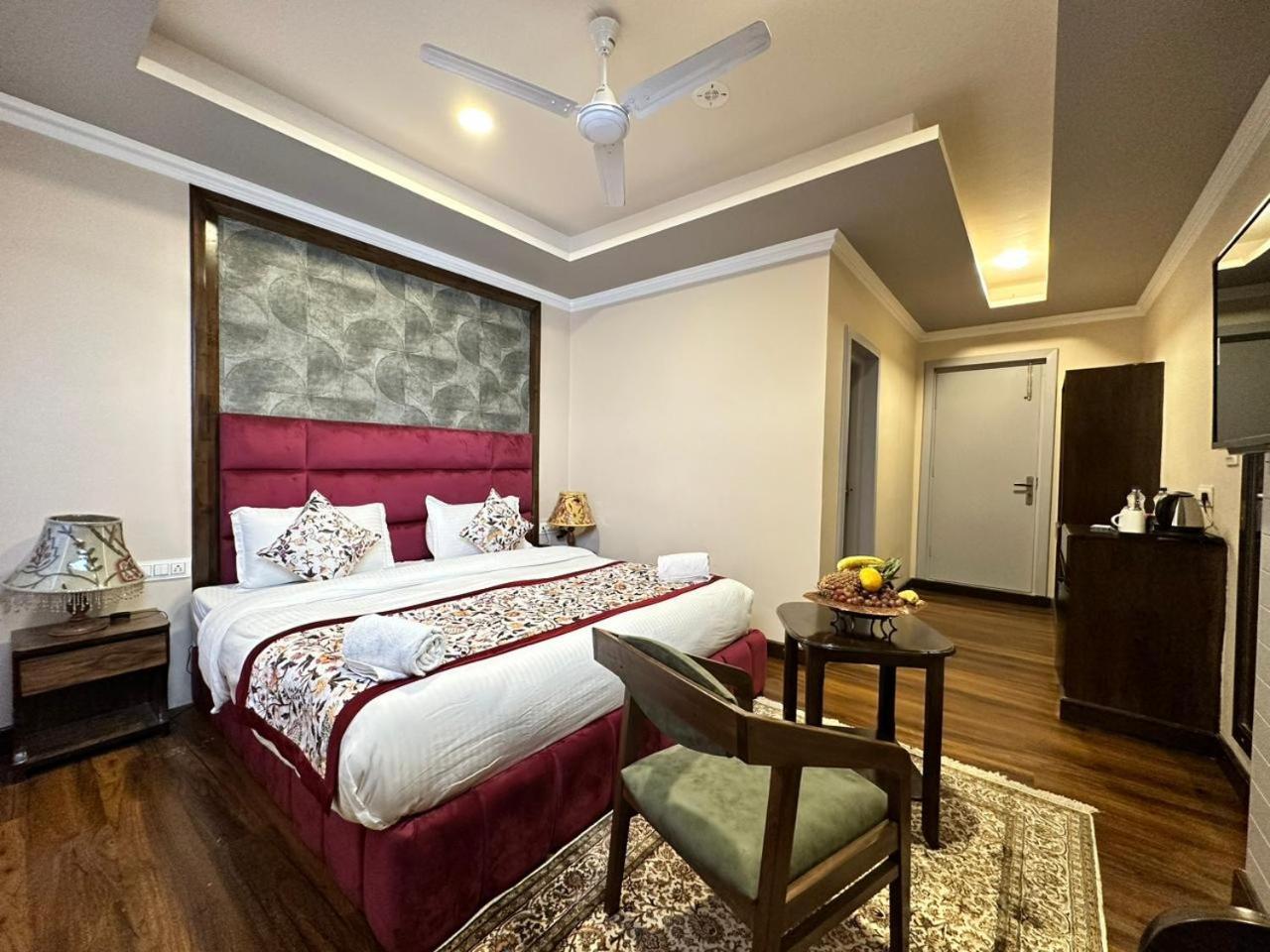 Srinagar Group Of Hotels Exterior foto