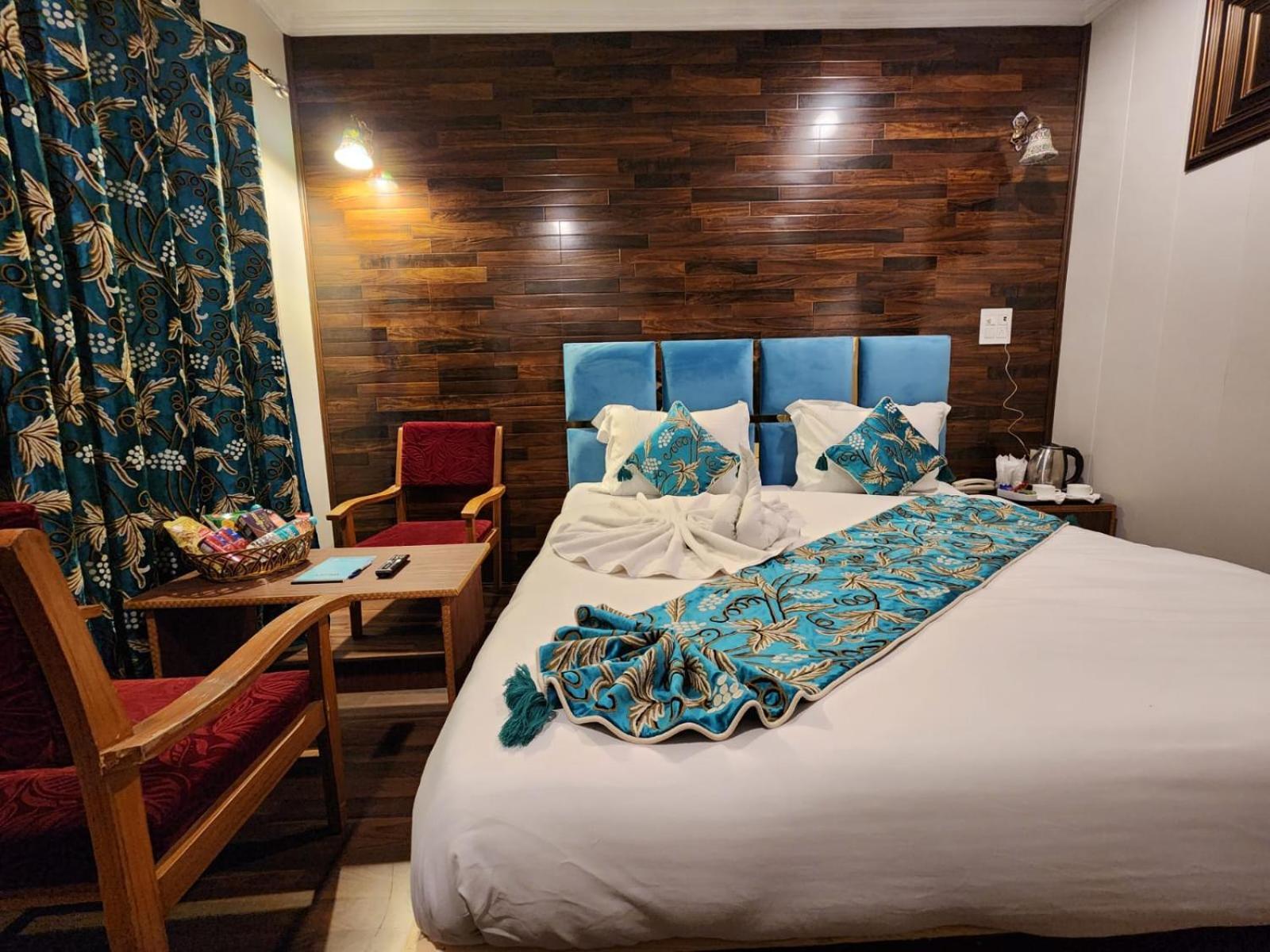 Srinagar Group Of Hotels Exterior foto